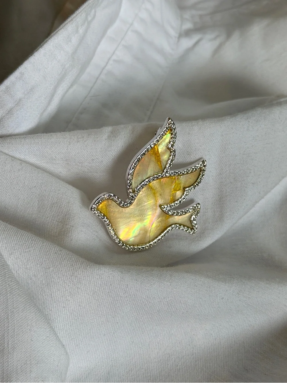 Enamel MOP Pearl Dove Bird Pin Brooch- Crystal Rhinestone Silver Tone Unbranded